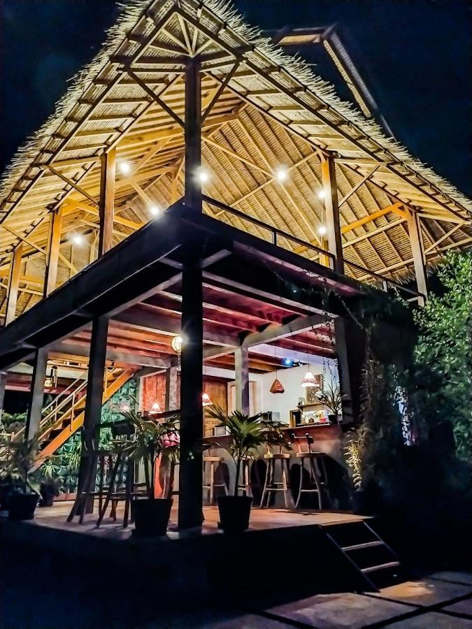 Basa-Basi Lodge Карімунджава Екстер'єр фото