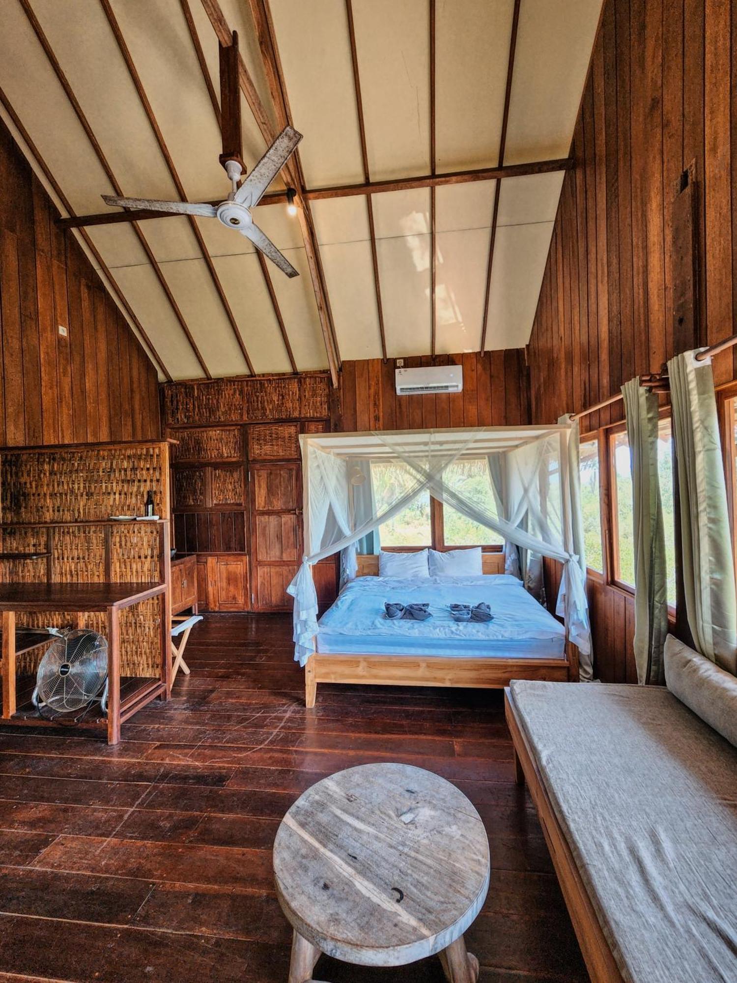 Basa-Basi Lodge Карімунджава Екстер'єр фото
